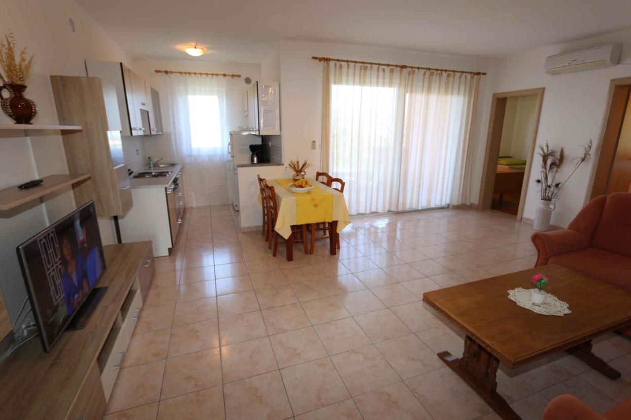 Apartments In Silo/Insel Krk 13430 المظهر الخارجي الصورة