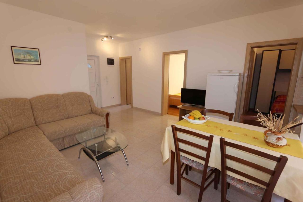 Apartments In Silo/Insel Krk 13430 المظهر الخارجي الصورة