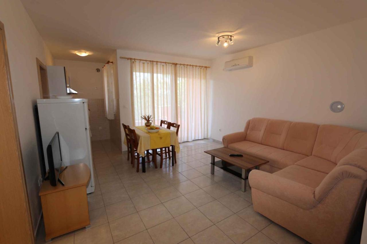 Apartments In Silo/Insel Krk 13430 المظهر الخارجي الصورة