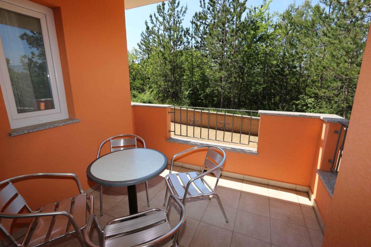 Apartments In Silo/Insel Krk 13430 المظهر الخارجي الصورة