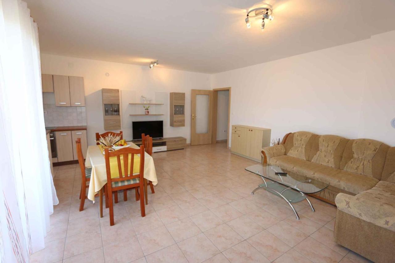 Apartments In Silo/Insel Krk 13430 المظهر الخارجي الصورة